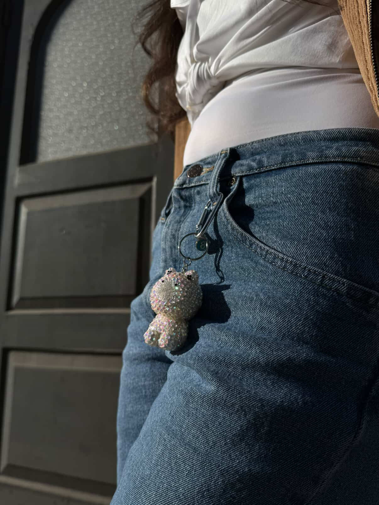 earyHuff - Champagne Handcrafted Rhinestone Bear Keychain with Unique Design and Sparkling Gold Accents